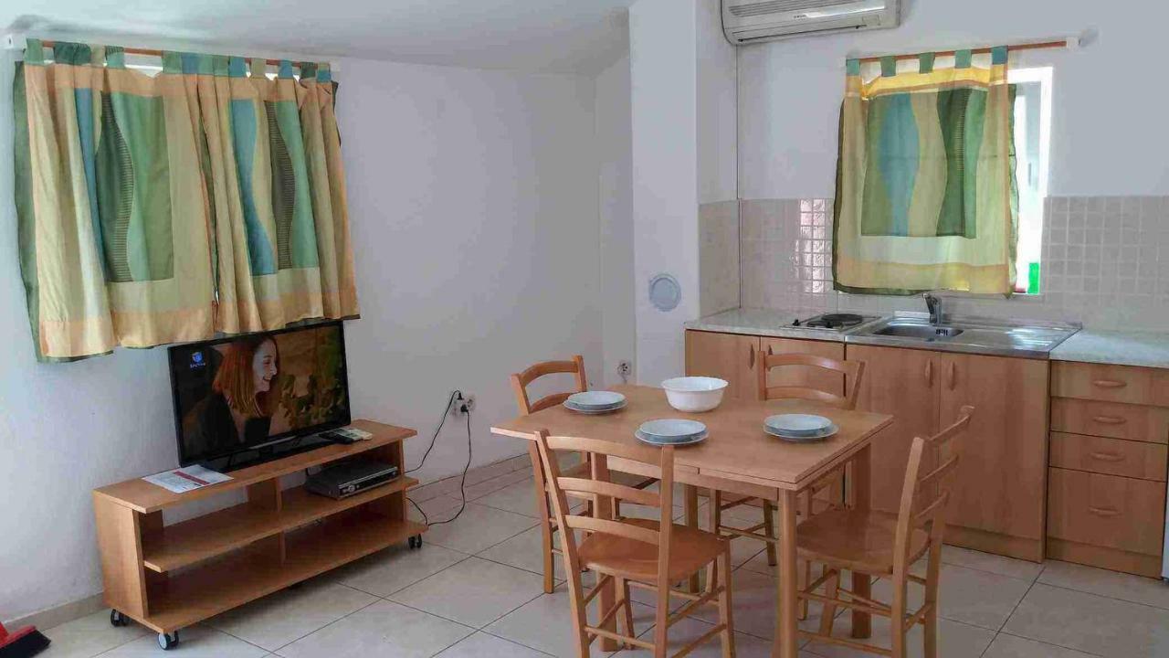 Tutini Dvori Apartment Primosten Exterior photo